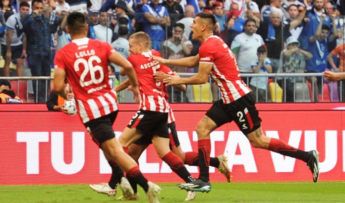 Estudiantes de La Plata ganó la Copa de la Liga, tras igualar 1 a 1 ante Vélez y vencer en los penales.